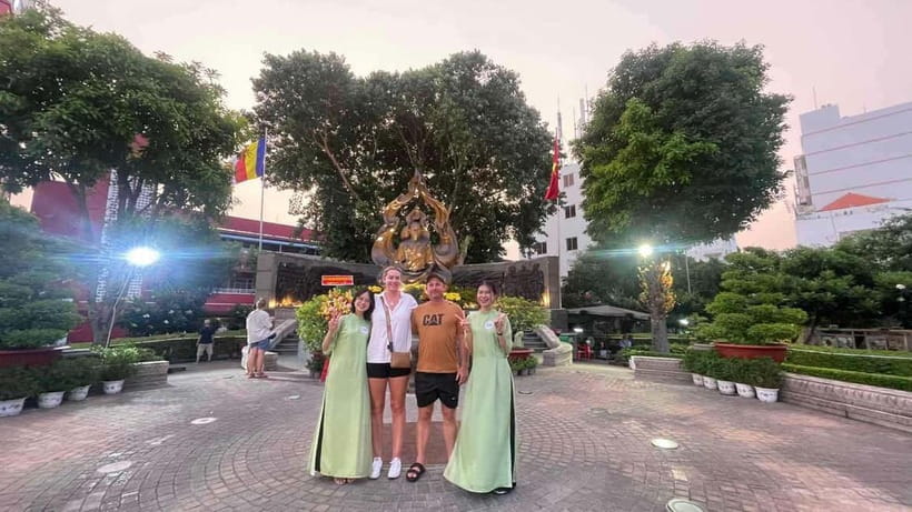 Good Morning Saigon By Motorbike - Bird-café Vietnamese coffee and Tai Chi in the park