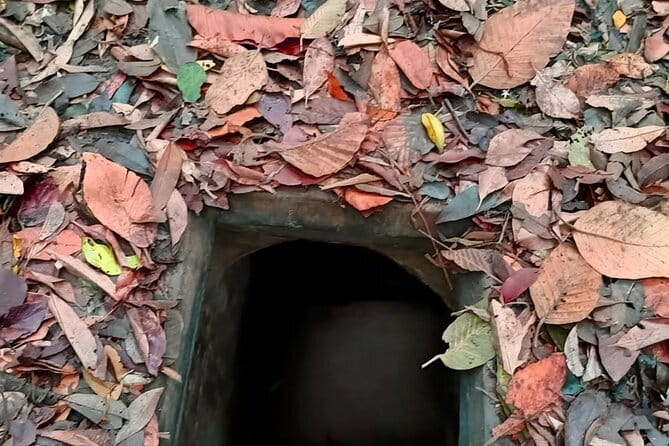 Half Day Ben Duoc Tunnels Tour Ho Chi Minh City - Getting from District 1 to the tunnel complex without chaos