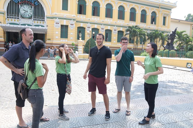 Half-Day Private Scooter Tour Including Light Meal - Independence Palace, Turtle Lake, and the big-city history moments