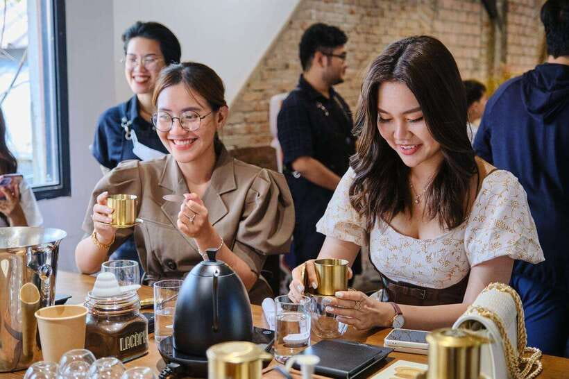 Hands-on Discovery of Vietnamese Coffee & Culture - Finding Lacàph in District 1 (and not losing time)