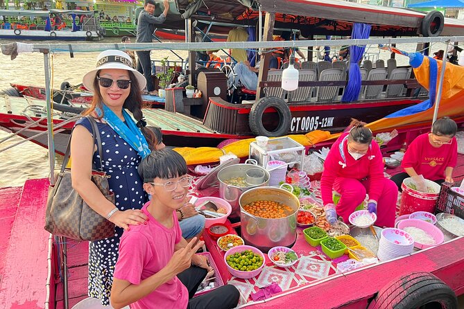 HCM: 2-Day Mekong Delta Floating Market with Cooking & Bike Ride - 7:30 Departure: Vinh Trang Pagoda and the Rice-Field Bus Ride
