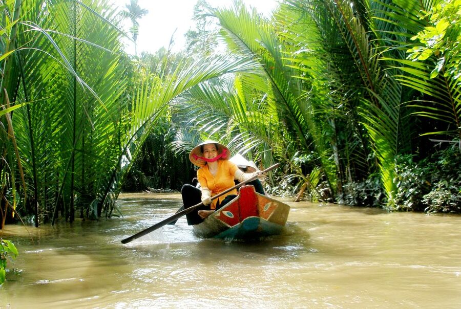HCM: Mekong Delta, My Tho & Ben Tre Coconut Village - Coconut canals by hand-rowed sampan: the Delta’s real rhythm
