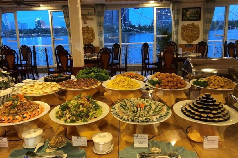 HCM: Night Experience Dinner Cruise on Saigon River - Who This Cruise Suits Best