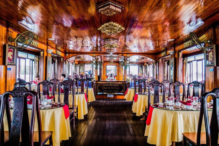 HCM: Saigon River Dinner Cruise - The cruise: where the landmarks make sense (and when you’ll want deck time)