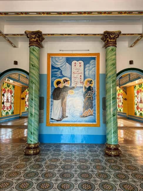 HCM: Tay Ninh, Black Virgin Mountain, & Cao Dai Temple Tour - Cao Dai Temple: a living religion you can watch in action