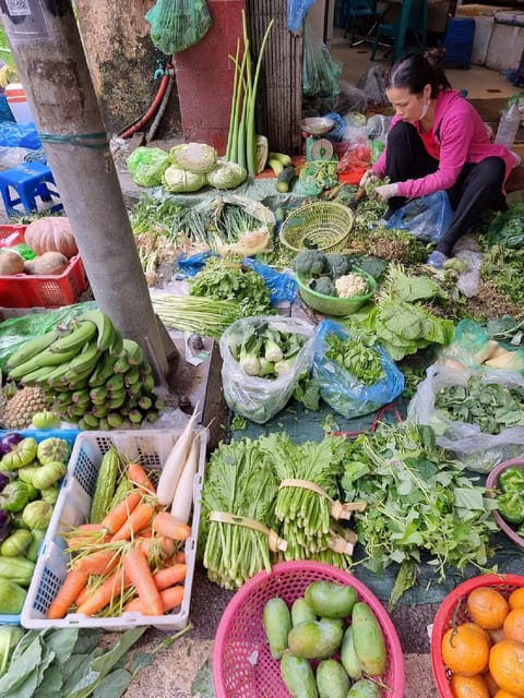 HCMc:Vietnamese Cooking Class with Local market tour & Meal - Certificate from the chef and detailed recipes you take home