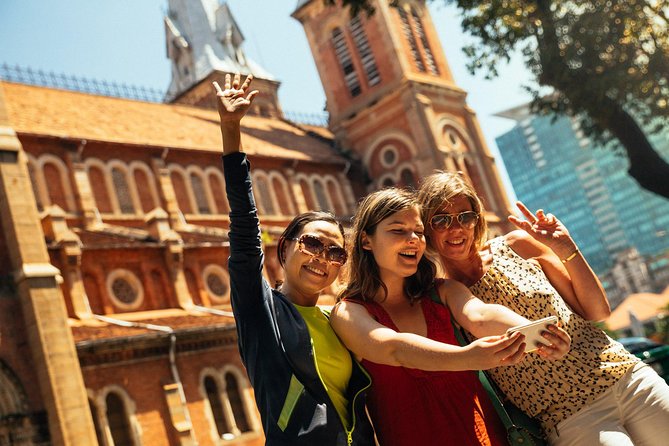 Highlights & Hidden Gems With Locals: Best of Ho Chi Minh City Private Tour - Downtown Saigon, Designed for a Fast First Impression