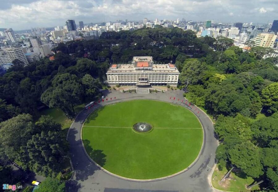 Highlights of Saigon City by Car - War Remnants Museum OR Reunification Palace: how to choose the right option