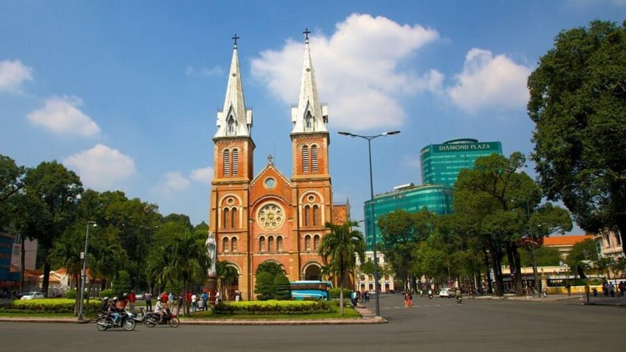 Highlights of Saigon City by Car - Comfort, timing, and your guide: what the strongest moments feel like