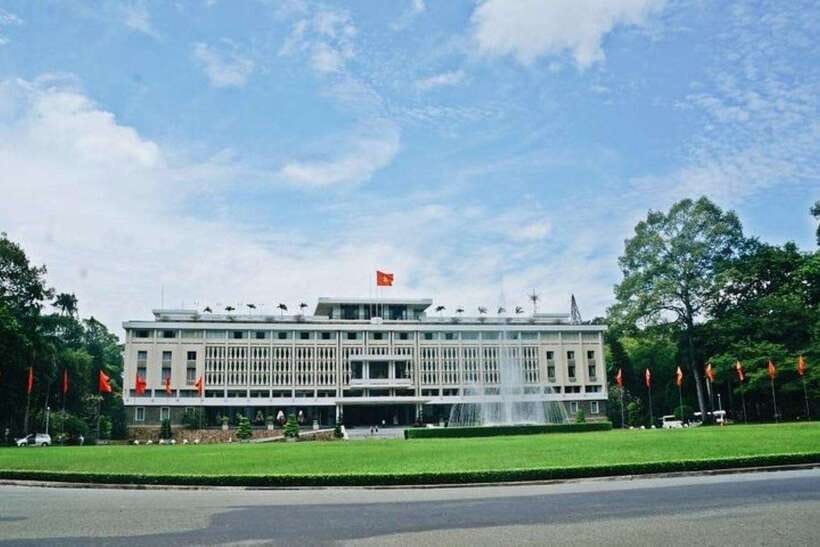Ho Chi Minh 1 Day Private Tour from Phu My Seaport - Vietnamese lunch: a full hour that helps you keep going
