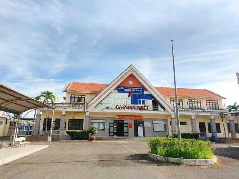 Ho Chi Minh: A comfortable safe trip to Phan Thiet by Train - Luggage and Comfort: No Suitcase Math Needed