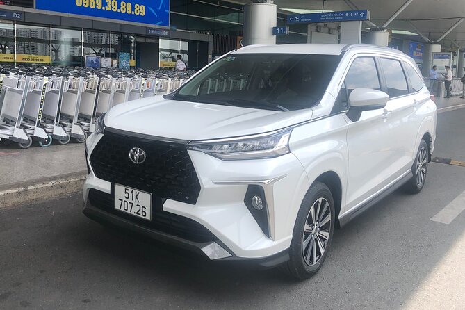 HO CHI MINH AIRPORT: CAR 7s PICK UP <-> HOTEL (one way transfer) - Private door-to-door pickup: what you’re really buying