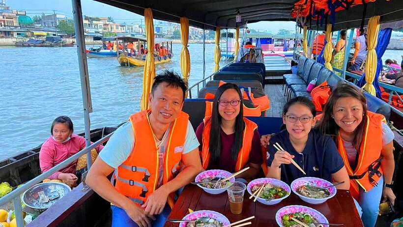 Ho Chi Minh City: Cai Rang Floating Market in Can Tho Tour - Flying menu lunch: how the community meal works