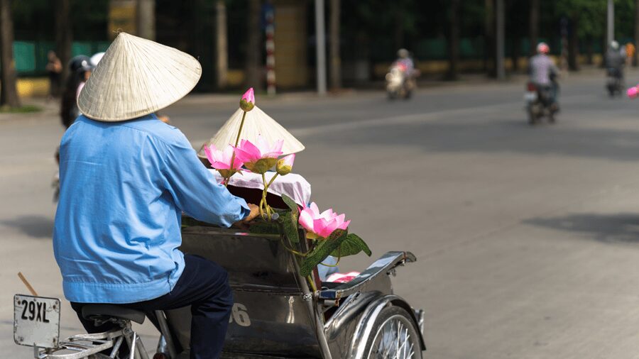 Ho Chi Minh City: City Highlights Tour by Cyclo - Thiên Hậu Temple and Mazu Devotion: A Chinese-Vietnamese Spiritual Stop
