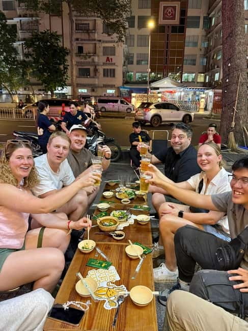 Ho Chi Minh City: Craft Beer and Local Food Tour by Scooter - The five-beer lineup: street-style to craft (with Lao Gia as a star)