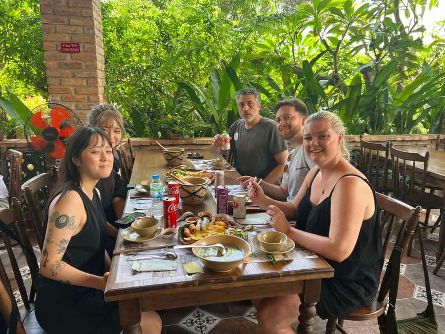 Ho Chi Minh City: Cu Chi Tunnels Ben Duoc VIP Limousine Tour - Lunch at a local Vietnamese restaurant (and real dietary options)