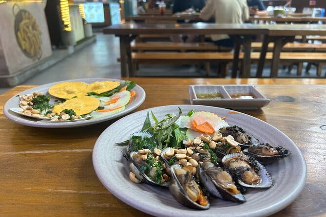 Ho Chi Minh City Food Tour with 8+ Authentic Local Tastings - Stop 3: Ho Chi Minh City Book Street and Another Fun Bite