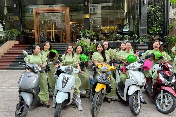 Ho Chi Minh City Food Tour with 8+ Authentic Local Tastings - Stop 6: The Cafe Apartment Ending and What Makes It Worth Waiting For