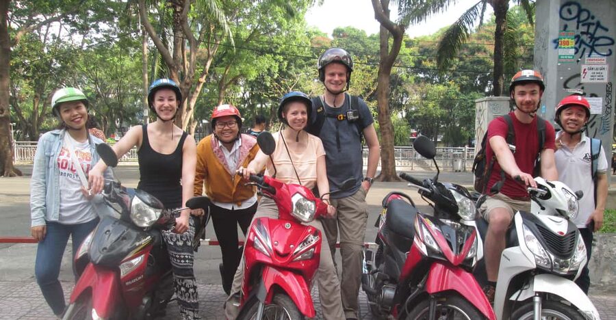 Ho Chi Minh City: Ghost, Belief & Culture Tour on Motorbike - The pagoda start: religion, gods, and the circle of life