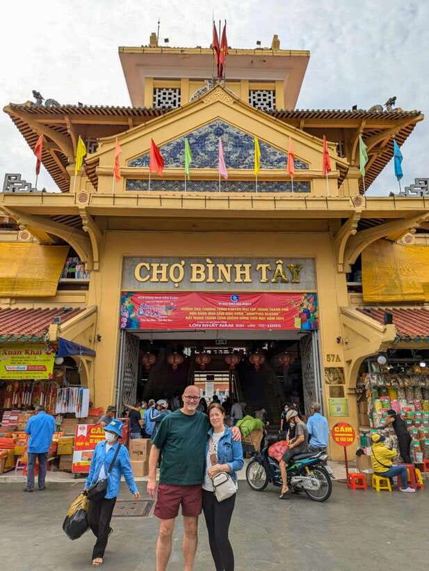 Ho Chi Minh City: Half-day Cyclo Journey Through Chinatown - Đường Hải Thượng Lãn Ông and Thương xá Đồng Khánh: Street Life and Old-Style Commerce