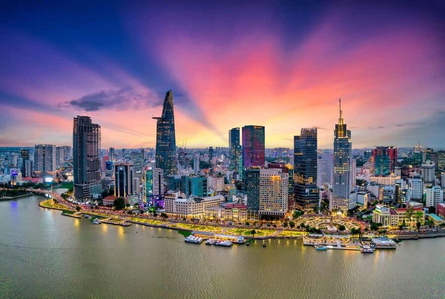 Ho Chi Minh City Half-Day Guided Tour with Hotel Pickup - How the 4-hour route stays manageable