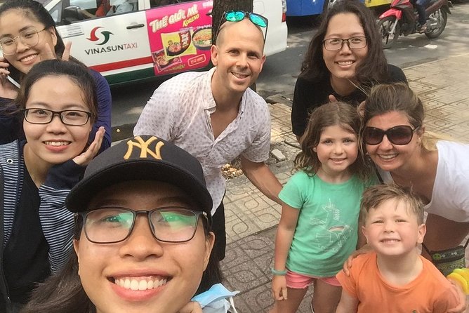Ho Chi Minh City: Hidden Gems & Back Alleys by Motorbike with Local Students - Stop 4: Chua Van Phat (Ten Thousand Buddhas) in an alley pagoda