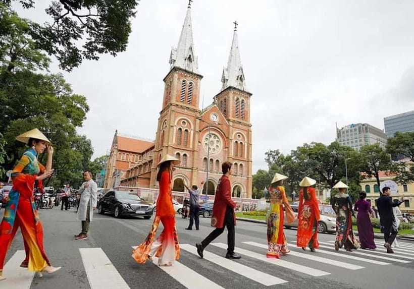Ho Chi Minh City Highlights: Private or Group Half-Day Tour - Reunification (Independence) Palace: Preserved Rooms and War-Time Spaces