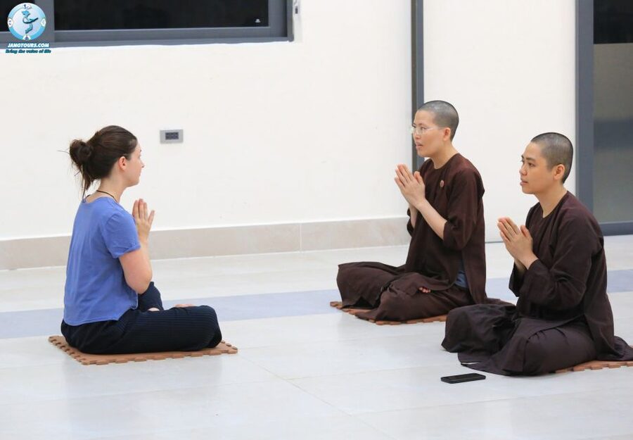 Ho Chi Minh City - Meditation retreat - 3 days 2 nights - Day 2: Great Bell Meditation, Qigong Breaks, and More Volunteer Time