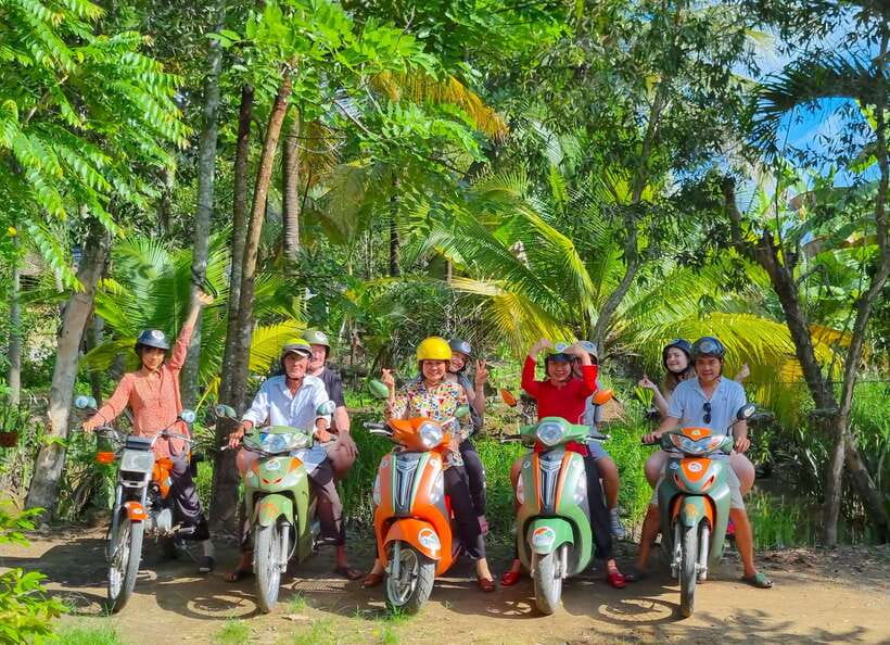 Ho Chi Minh City: Mekong Delta Day Trip with Lunch & Drinks - Coconut canals by kayak or rowing: calmer than the roads