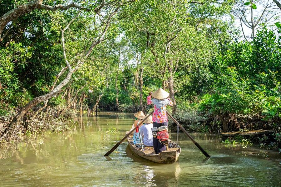Ho Chi Minh City: Mekong River Delta Day Trip with Boat Trip - Mr. Kiet’s Ancient House: Five Bedrooms, Nearly 200 Years, and Wood Inlay Details