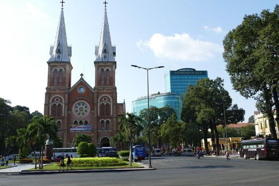Ho Chi Minh City : Must-See Private Walking tour - Where you start: 130 Đ. Cách Mạng Tháng 8