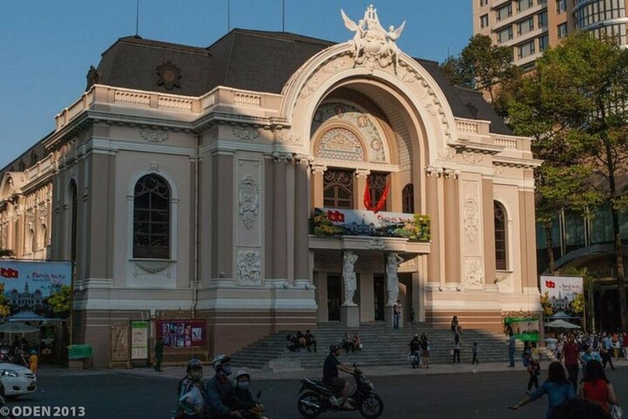 Ho Chi Minh City : Must-See Private Walking tour - Ben Thanh Market: use the guide to shop smarter