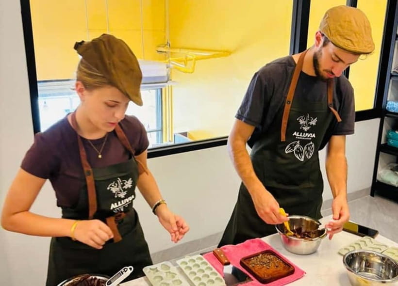 Ho Chi Minh City: Premium Bean-to-Bar Chocolate Workshop - The Premium Iced Chocolate Break