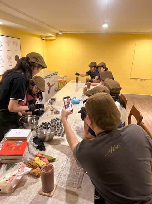 Ho Chi Minh City: Premium Bean-to-Bar Chocolate Workshop - English-Speaking Guides and a Friendly Group Atmosphere