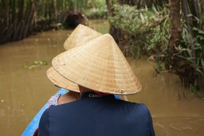 Ho Chi Minh City Private Tour with Young Local Female Guide - Ban Cò Market Morning Walk: Real Food and Daily Rhythm