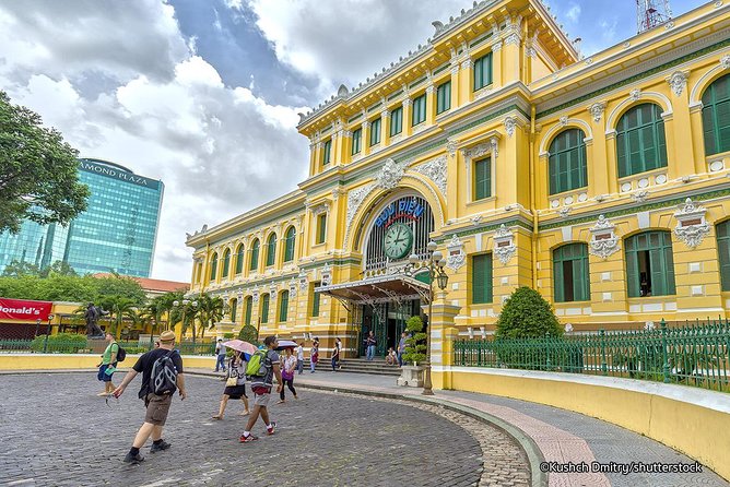 Ho Chi Minh City Saigon and Cu Chi Tunnels Private Tour Full Day - Entering Cu Chi Tunnels at Ben Duoc: crawl, cassava, and the guided story