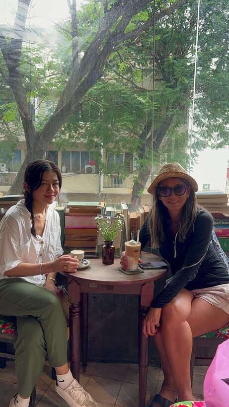 Ho Chi Minh City Sightseeing Cycling Private Tour By Bicycle - Food and VIP Options: How the Meal Fits the Day