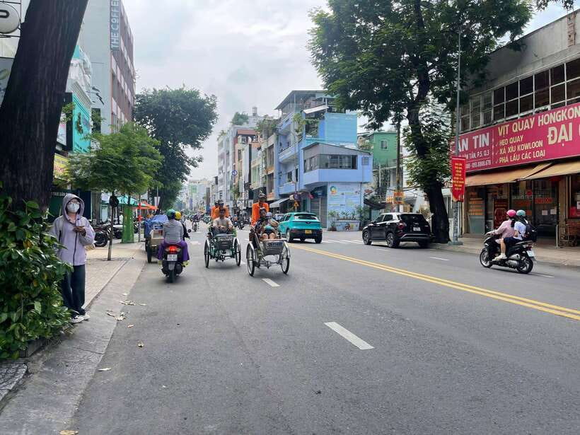 Ho Chi Minh City Sightseeing Panoramic Cycling Tour By Cyclo - Burning Monk Monument and the Weapon Bunker: respect plus context