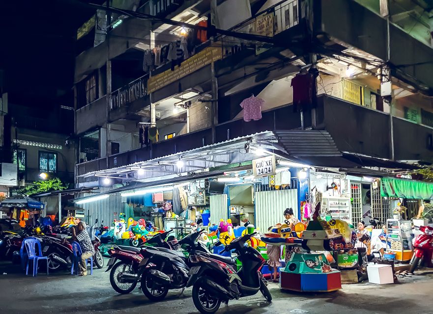 Ho Chi Minh City: Street Food and Sightseeing by Motorbike - The motorbike format: why this works in Ho Chi Minh City