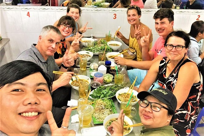 Ho Chi Minh city Street Food by scooter tour | female driver - Scooter street food in Ho Chi Minh City: the setup