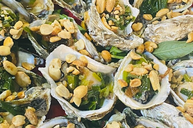 Ho Chi Minh City: Street Food & Sightseeing Tour with Local Guide - The neighborhood route: what each stop gives you