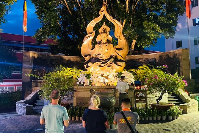 Ho Chi Minh City: Street Food & Sightseeing Tour with Local Guide - Guides: the difference between a good ride and a great one