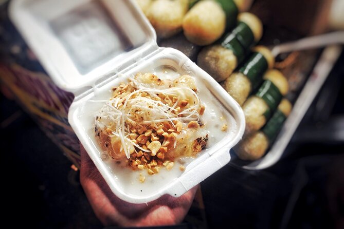 Ho Chi Minh City Street Food Tour & Sightseeing By Motorbike - How the food pacing works when you’re eating up to 12 dishes