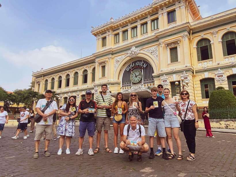 Ho Chi Minh City Tour with Colonial Heritage and Chinatown - Colonial Ho Chi Minh City: Independence Palace, Notre Dame, and the Central Post Office