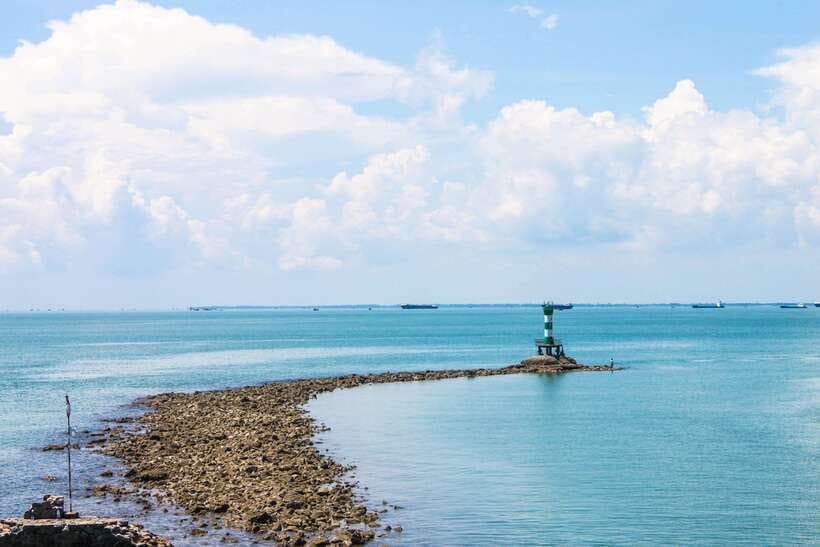Ho Chi Minh City: Vung Tau Beach Full-Day Trip with Lunch - Jesus Christ Statue: where the views cost you effort