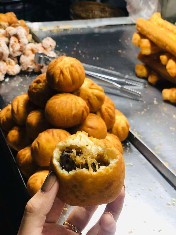 Ho Chi Minh City: Walking Food Tour with 13 Tastings - Your 13 tastings: what’s included and why the lineup works