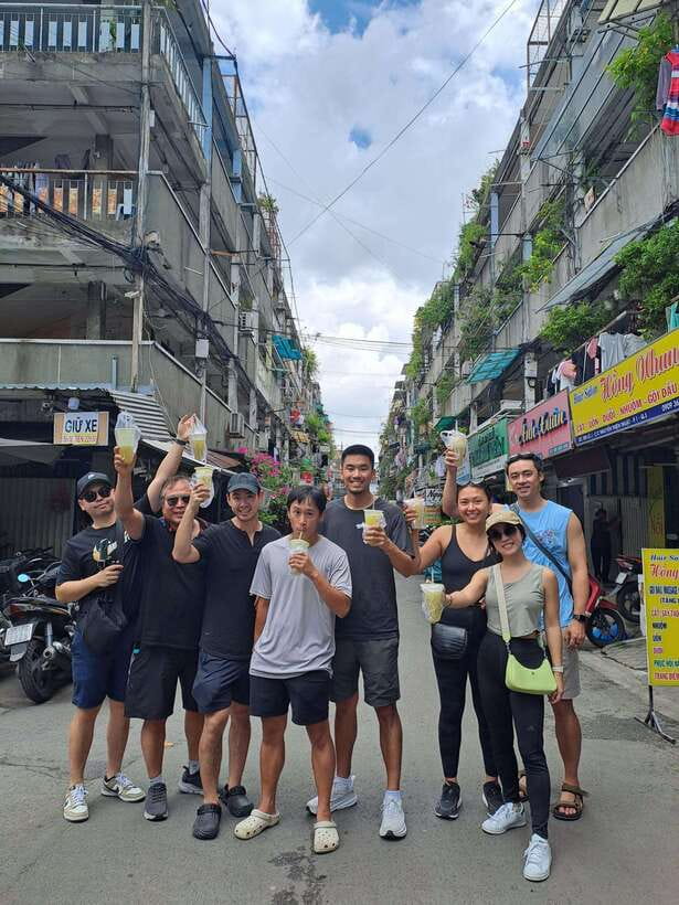 Ho Chi Minh City: Walking Food Tour with 13 Tastings - Guide quality: what makes the tour feel personal