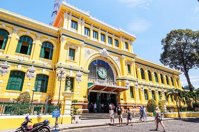 Ho Chi Minh City: War Remnants Museum & Ben Thanh Market - Bến Thành Market: your practical finale for snacks, souvenirs, and local rhythm