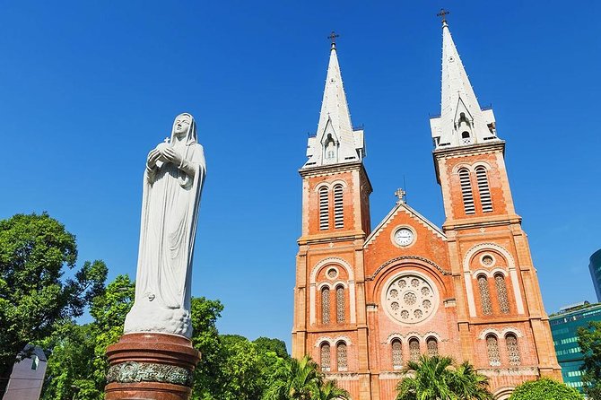 Ho Chi Minh City: War Remnants Museum & Ben Thanh Market - Group size, pace, and how to choose the right kind of traveler