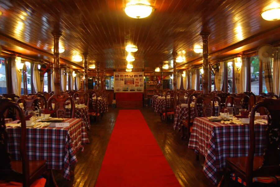Ho Chi Minh City: Water Puppet Show and Dinner Cruise - Dinner Cruise: Buffet Dinner, Limited Time, and Mixed Food Quality